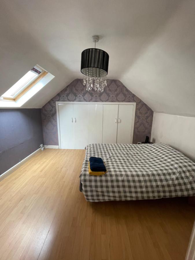 1 Bed Flat At Drum Street EDI Eksteriør billede